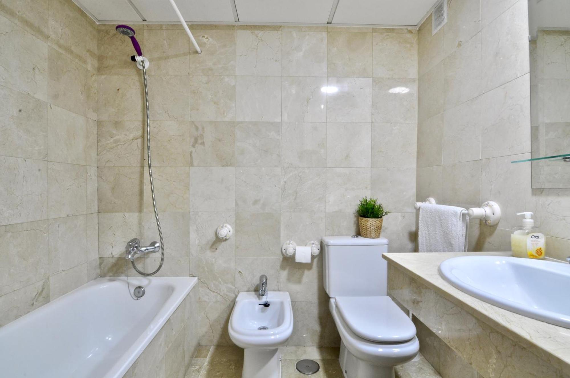 Apartamento Las Camelias เบนัลมาเดนา ภายนอก รูปภาพ