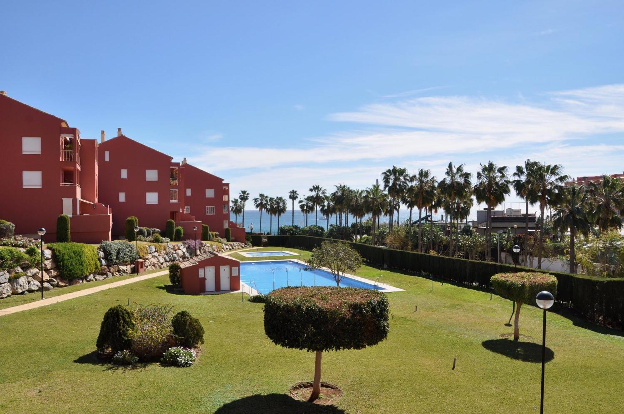 Apartamento Las Camelias เบนัลมาเดนา ภายนอก รูปภาพ