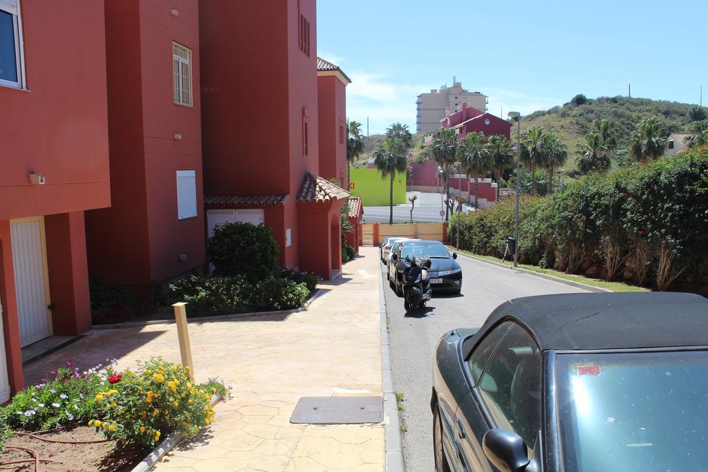 Apartamento Las Camelias เบนัลมาเดนา ภายนอก รูปภาพ