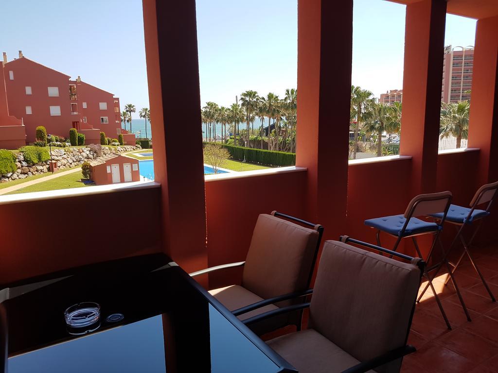 Apartamento Las Camelias เบนัลมาเดนา ภายนอก รูปภาพ